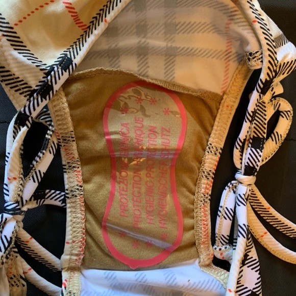 Bikini Bottom - Picture 3 of 6